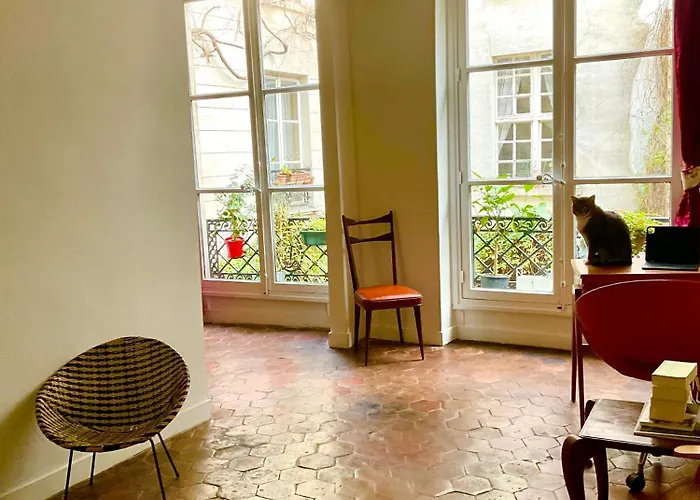 Apartment Bel Ancien Sur Cour Verdoyante *