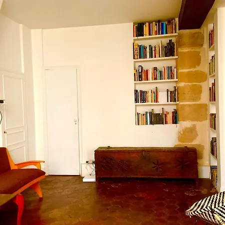 Bel Ancien Sur Cour Verdoyante Appartement Paris
