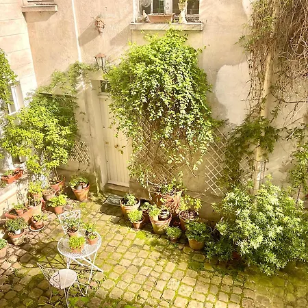 Bel Ancien Sur Cour Verdoyante Appartement