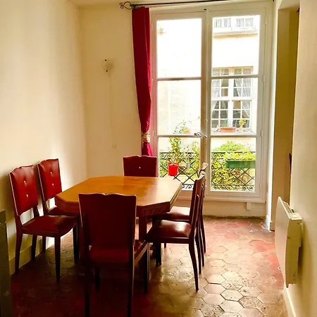 Bel Ancien Sur Cour Verdoyante Appartement Paris